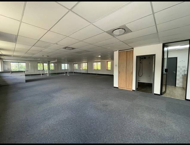 291.80M² OFFICE TO LET IN BRYANSTON